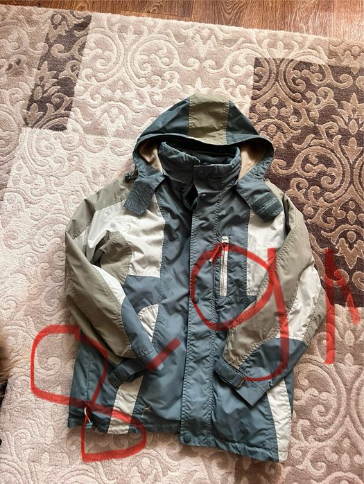 Куртки для мальчика в отличном состоянии