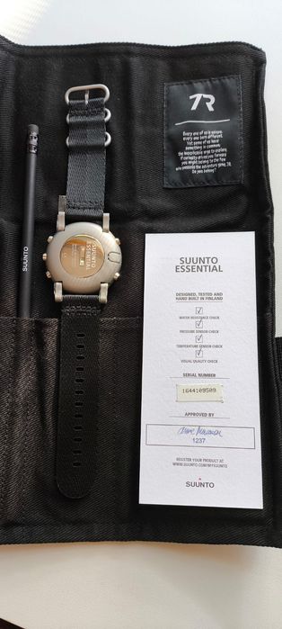 Часы Suunto Essential Stone (Финляндия)