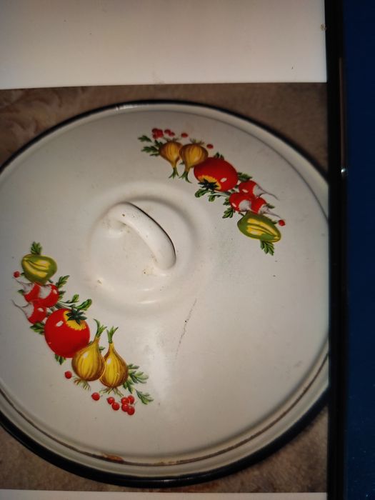 Продам  много разных кастрюль