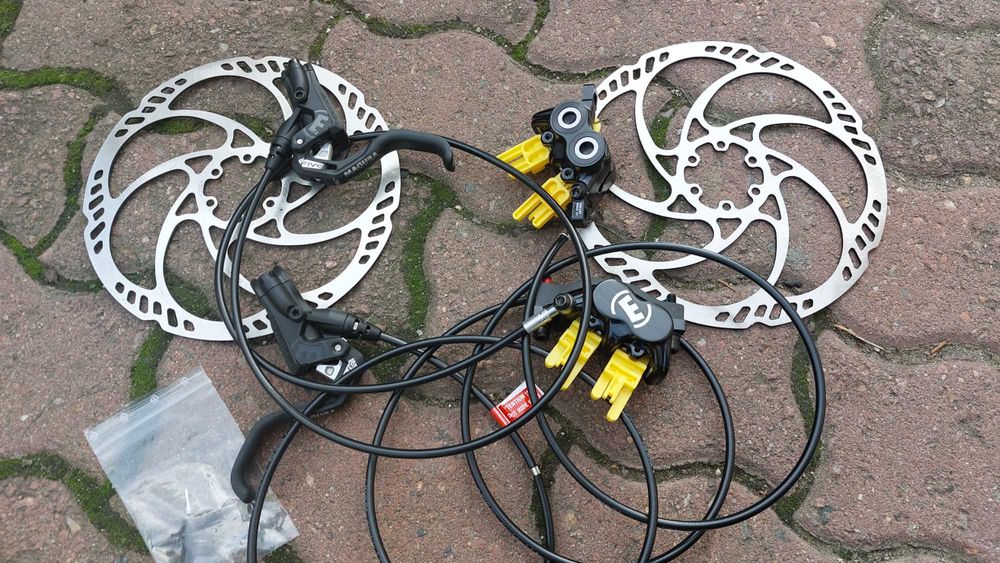 Set frane Magura MT5 HC 1  cu 4 pistoane + discuri 203mm + adaptor