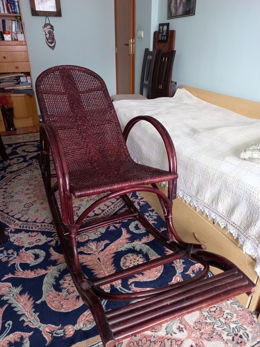 Лежанка - люлеещ се стол, състояние - отлична