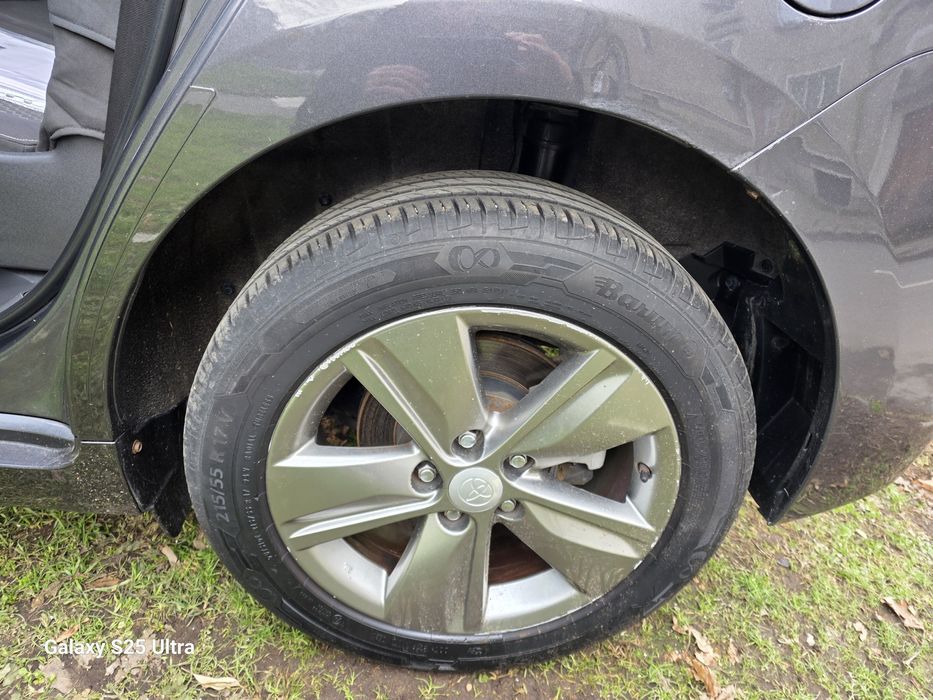 Продавам Тойота Версо