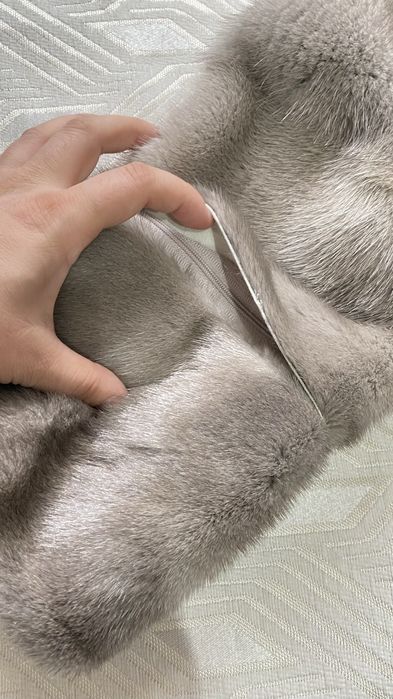 Продам новую шубу норковую