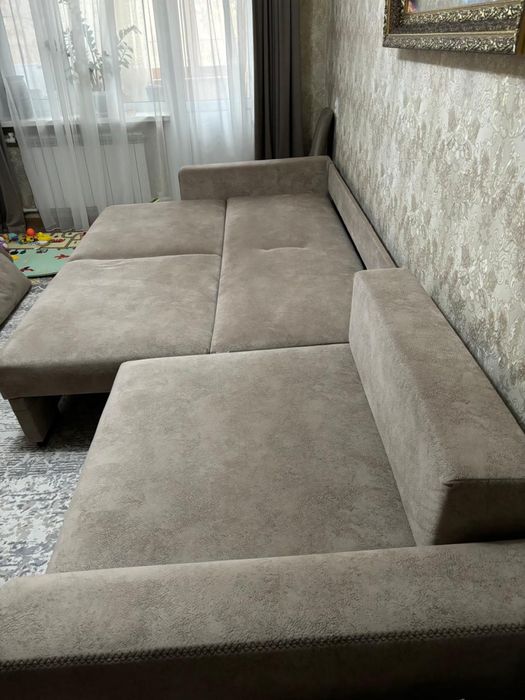 Диван очень комфортный!