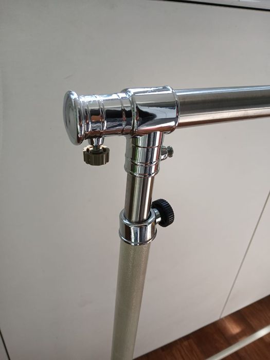 Напольную  вешалку