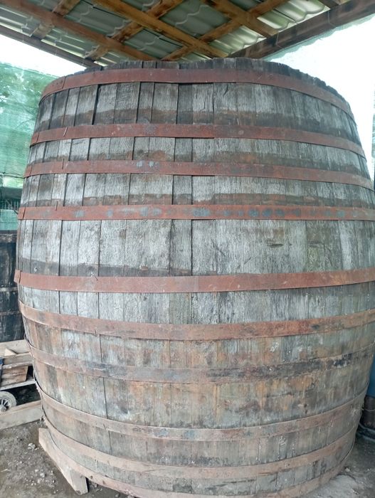 Vând butie din stejar in stare buna !