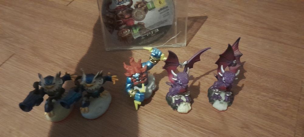 Skylanders lot : spyros andventure , giants , swap force , trap team ,