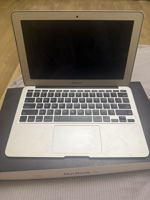 Продам macbook air