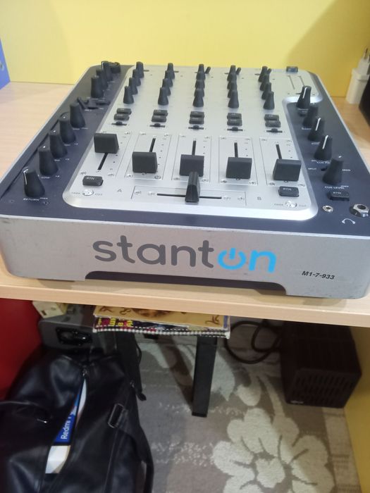 Микшерный пульт Stanton
