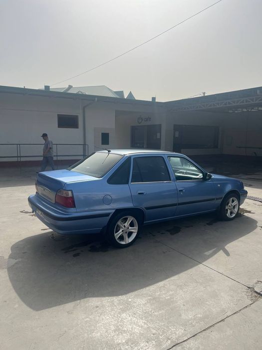 Mashina sotiladi,1.5 motor