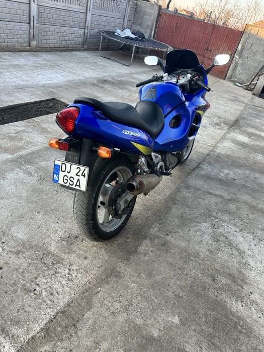Motocicleta suzuki