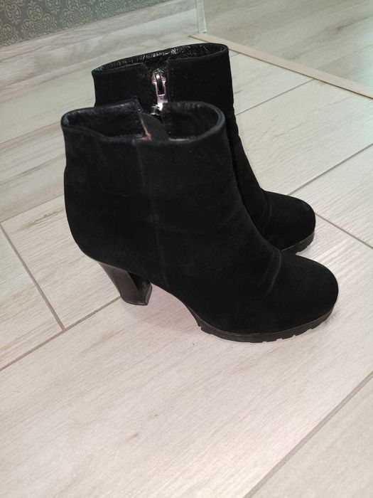 Продам обувь (зима) б/у 35 размер