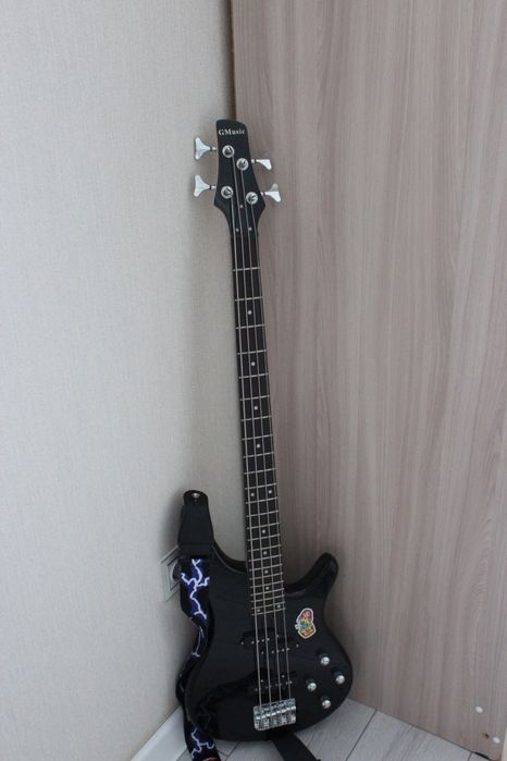 Бас гитара gmusic