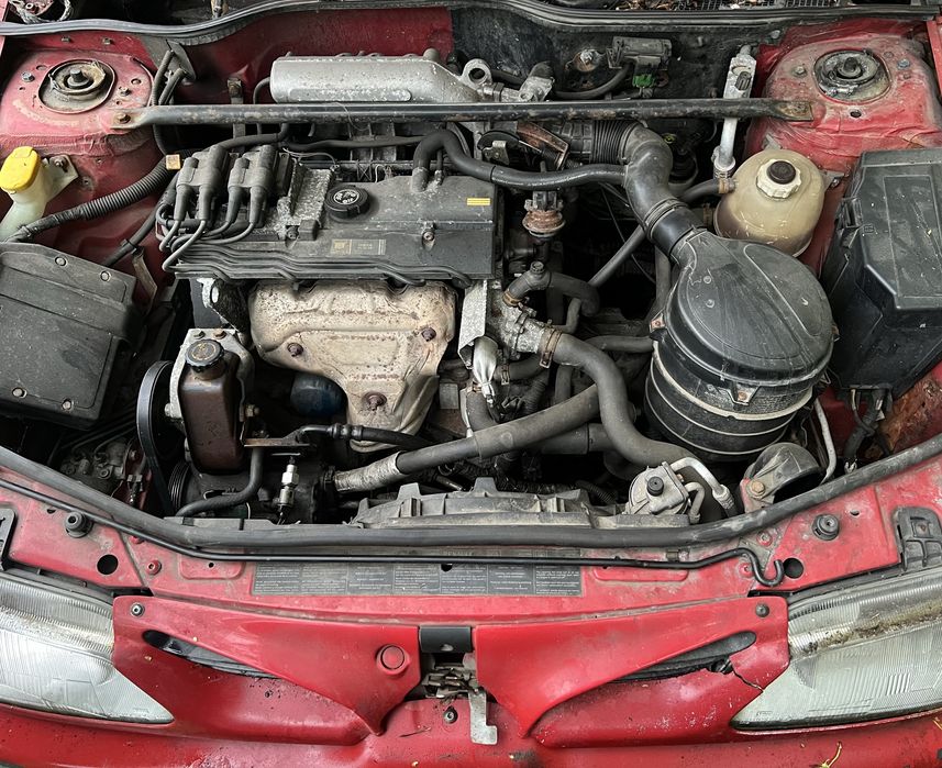 Dezmembrez Renault Megane 1