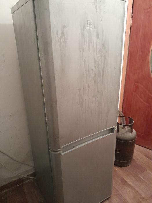 Холадилник сатылады