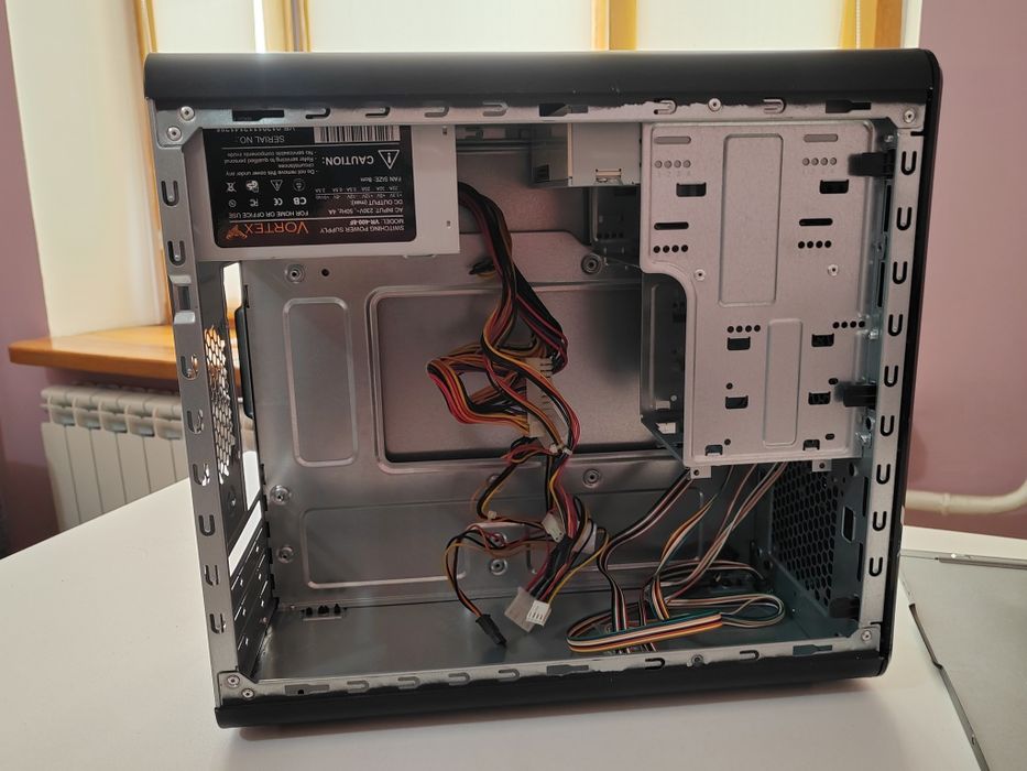Продам корпус с блоком питания
