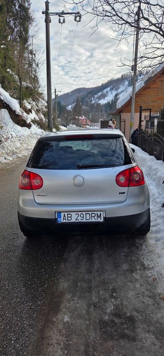 Vand golf 5 in stare buna