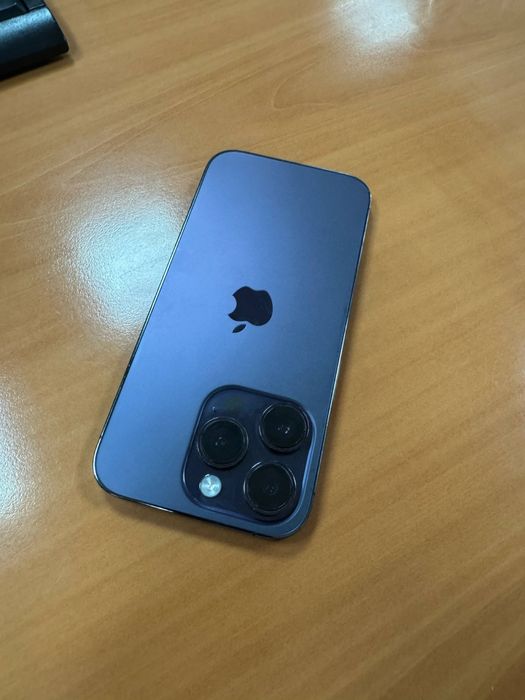 Iphone 14 pro purple
