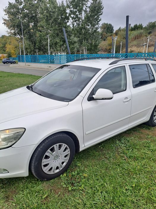 SKODA Octavia 2010 — imagine 2