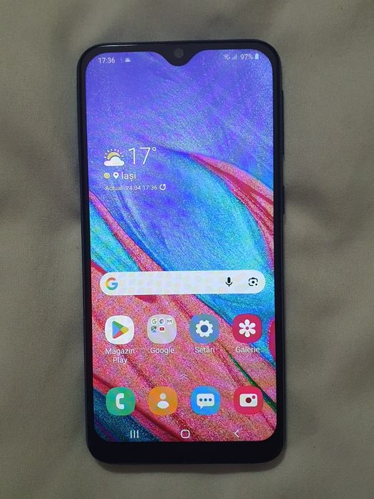 Tel. Samsung A40.