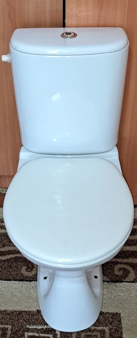 Унитаз в сборе в отличном состоянии б/у