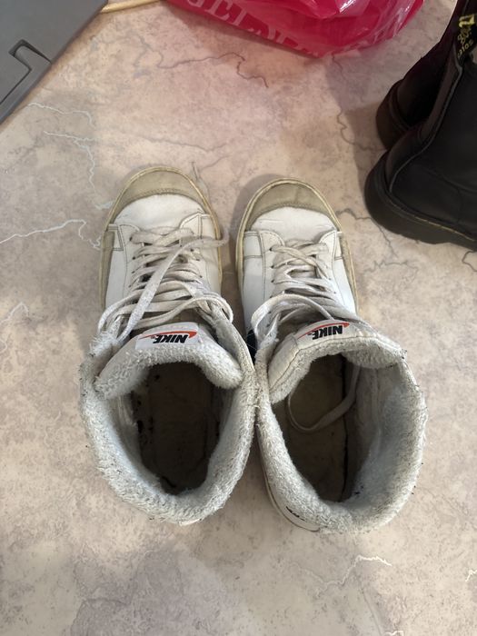 Кроссовки блэйзеры