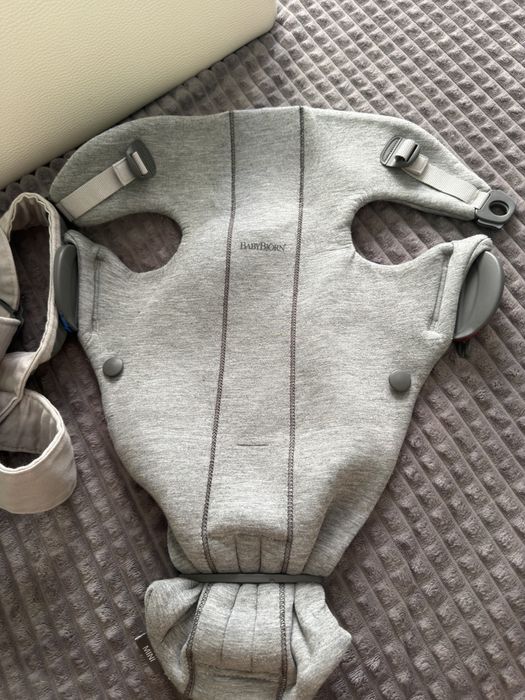 Marsupiu babybjorn mini gri