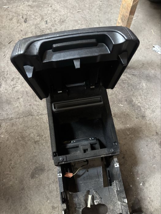 Подлакътник за Range Rover Sport