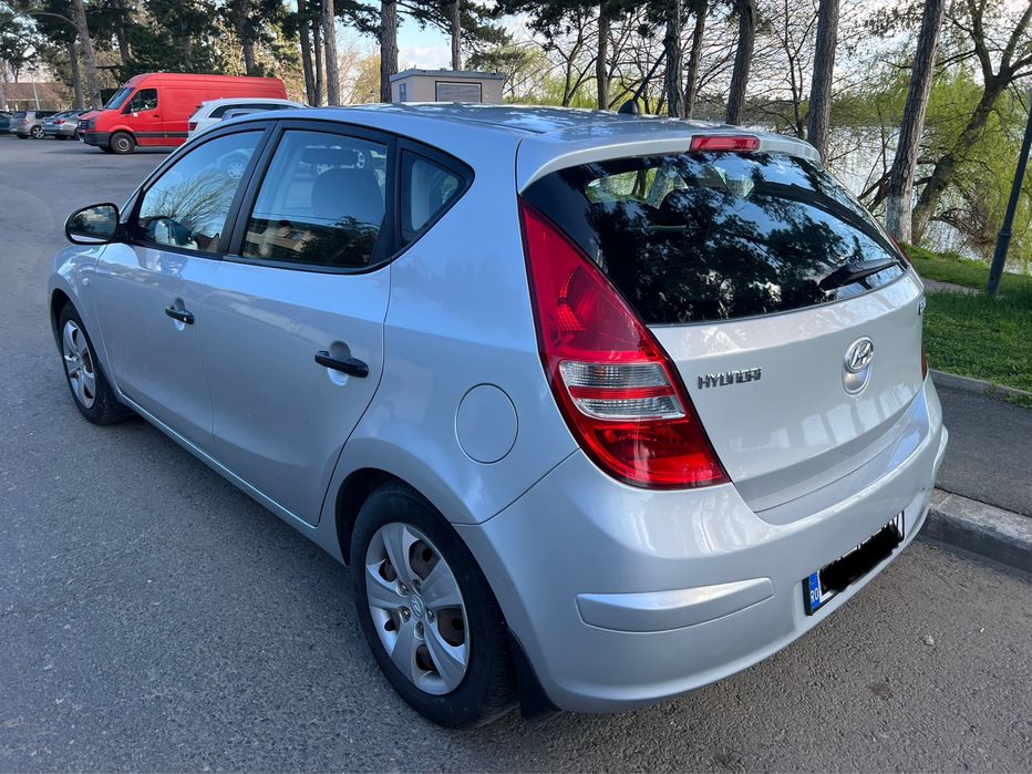 hyundai i 30 an 2010,benzina 1.4