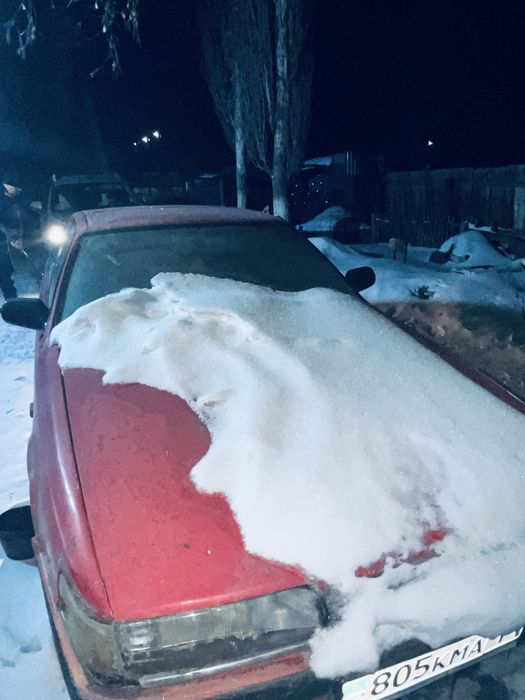 Продаётся автомобиль Mazda 626.