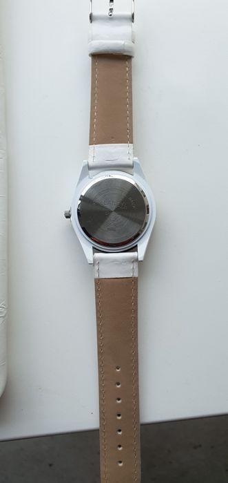 Нов ръчен часовник Elancyl