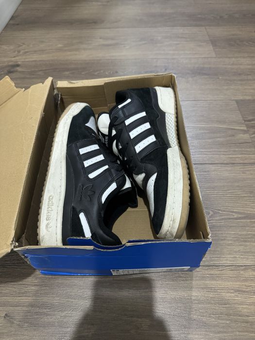 Adidas Forum Low 42-43, US 9