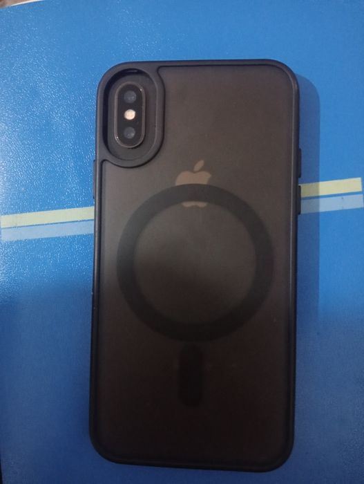 Айфон х в хорошом состояние