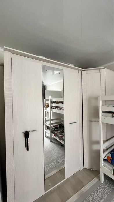 Шкаф трёхдневный и угловой