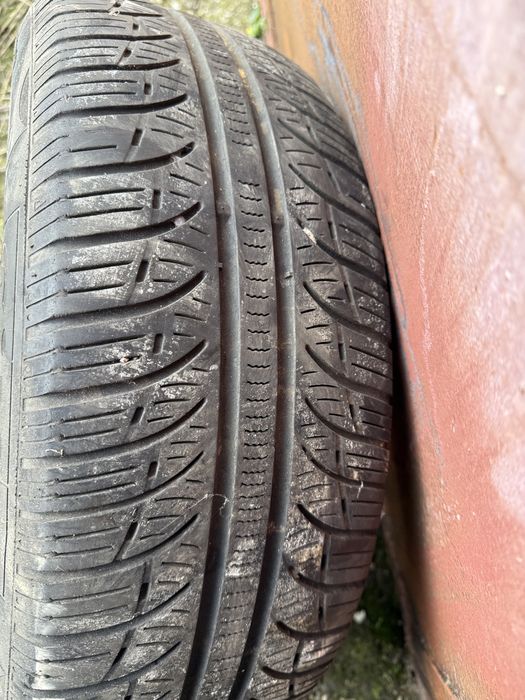 Set Jante Tabla R 15 Hyundai .