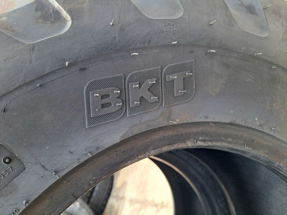 Anvelope noi 12.5/80-18 BKT cu 16 pliuri cauciucuri BULDO fata