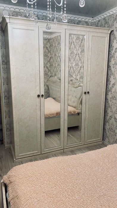 Продаётся спальный гарнитур в отличном состоянии