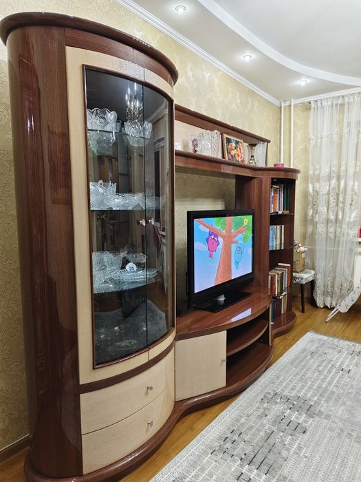 Срочно! Продаю стенку для гостинной
