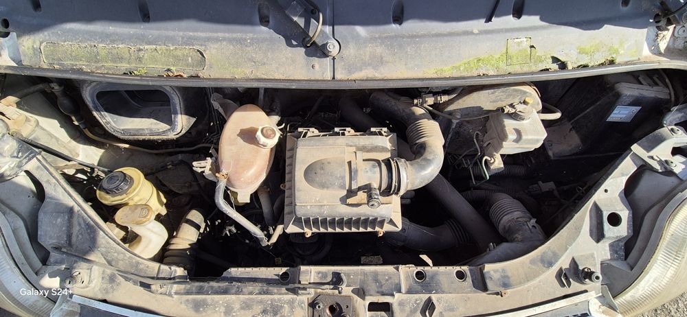 Dezmembram Renault Master 2.5 DCI