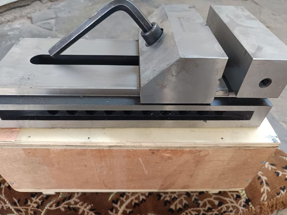 Тиски прицезионные станочные