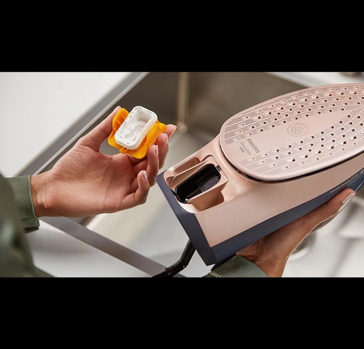 Парна ютия Philips Azur Series 8000 DST8050/20, 3000 W, 260 g пара