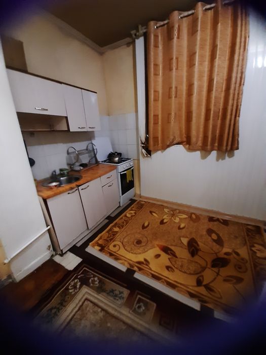 Уй сотилади 2хонали