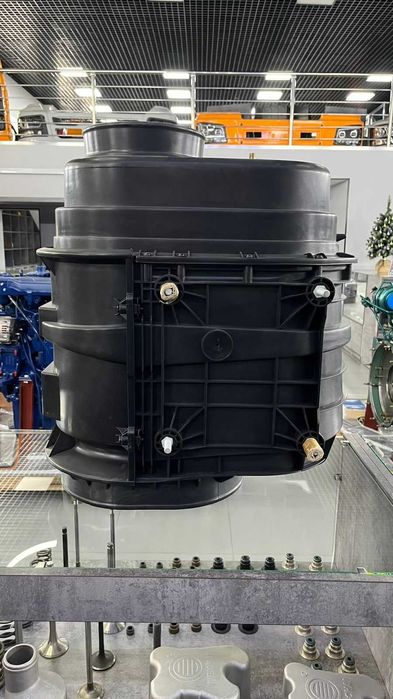 Запчасти на HOWO, SHACMAN