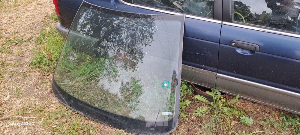 Предно(челно) стъкло за Peugeot 206 /Пежо 206
 2000-2004