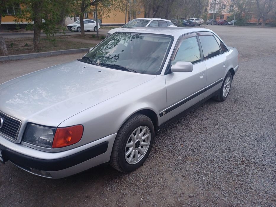 Ауди 100 с4