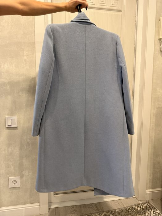 Продам б/у пальто женское, голубое