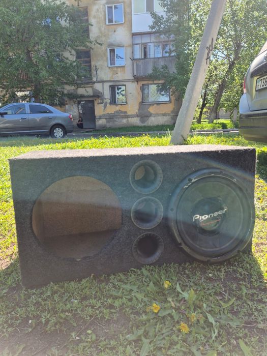 Продам хороший саббуфер