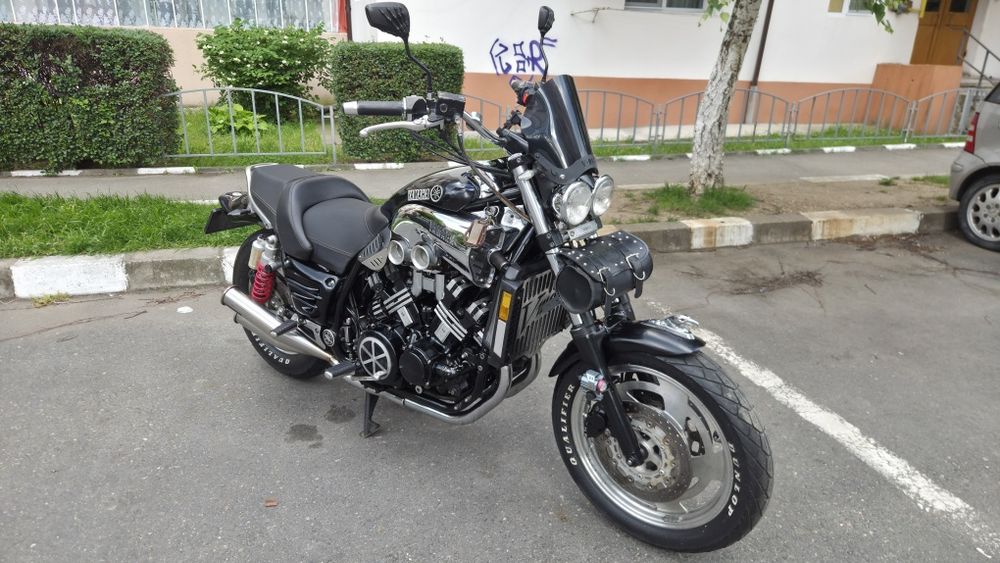 Motocicleta Yamaha Vmax1200