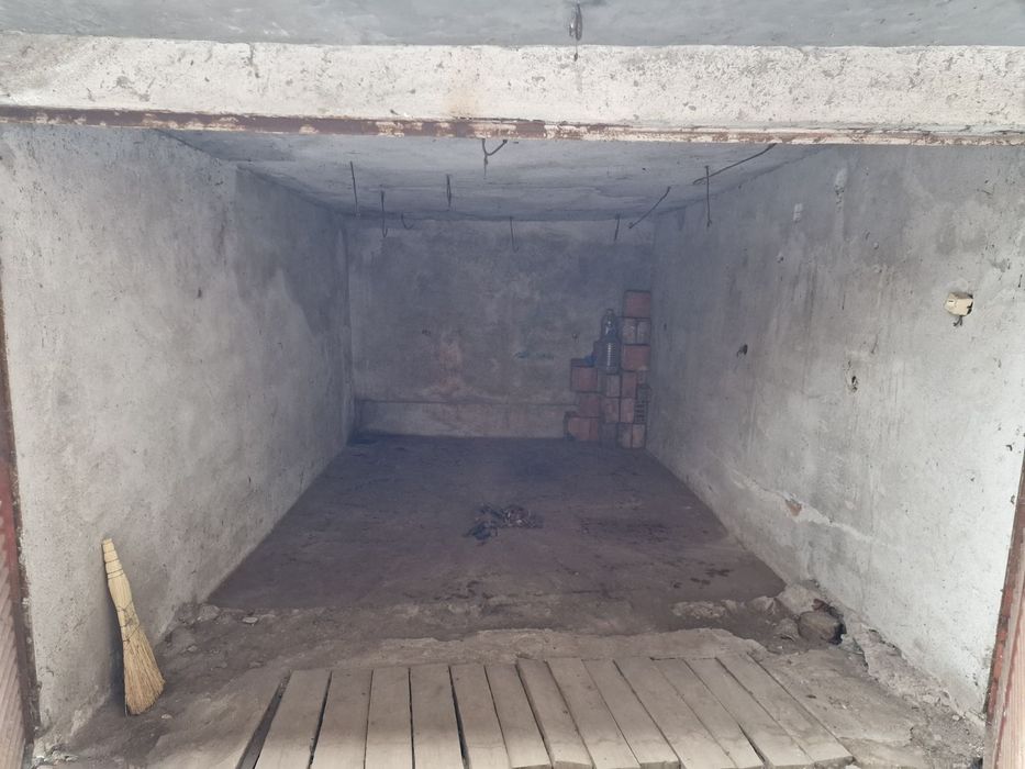 Продава се Гараж / Паркомясто в Монтана, Идеален център - 18 кв.м за 850 €/кв.м - Снимка #2