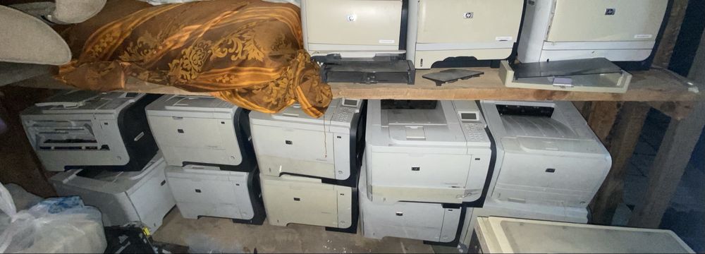 Продам лазерные принтеры  6000 - 1 штука.